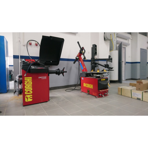 Балансировочный станок для колес Corghi EM 9250 CompactLine